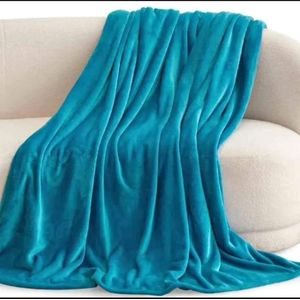 Fleece cozy warm throw blanket