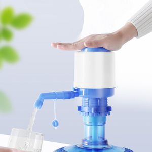 Manual water pump