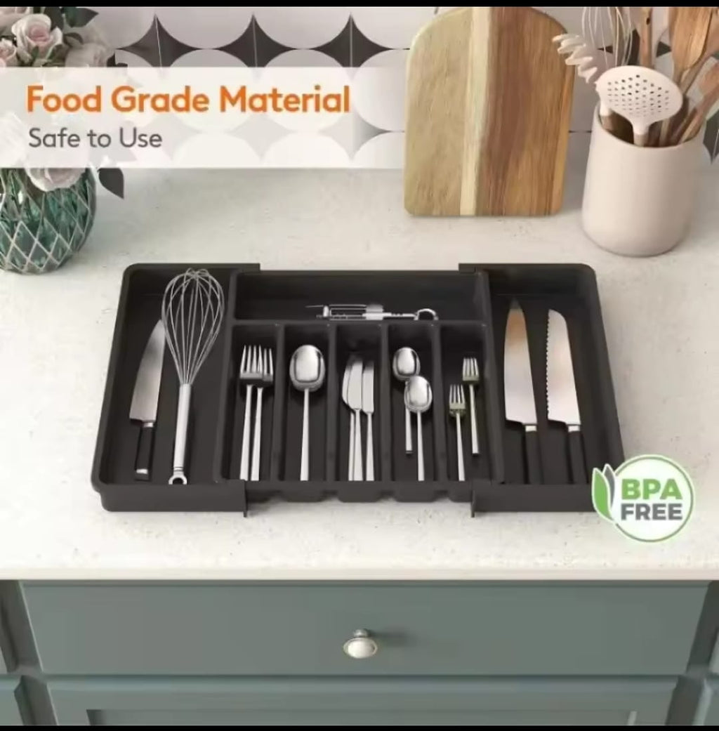Expandable cutlery organizer