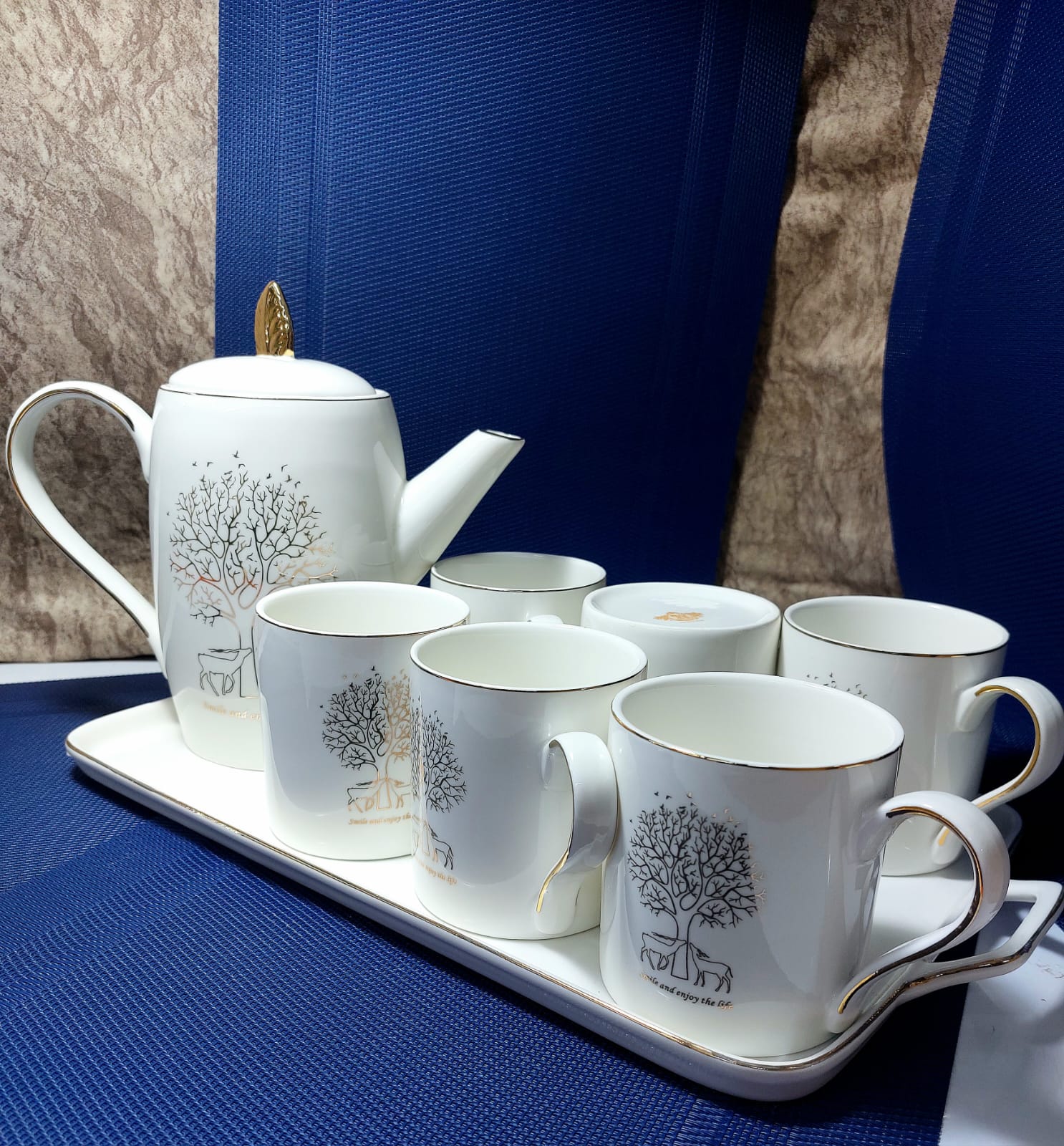 Tea set with 6 cups