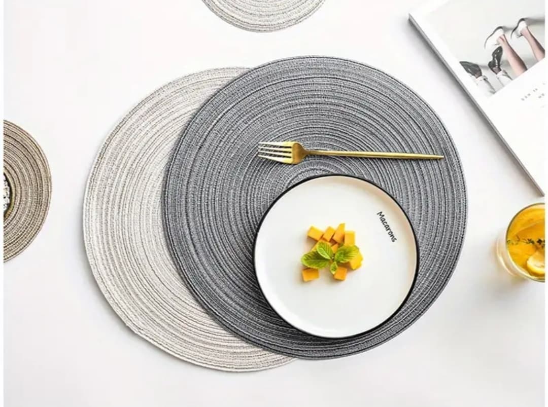 Elegant Round Woven Placemats - 6pcs set