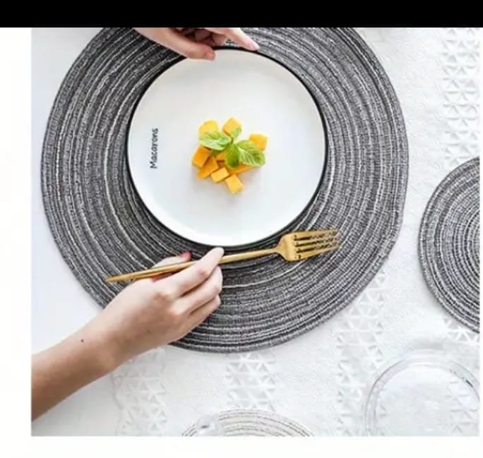 Elegant Round Woven Placemats - 6pcs set