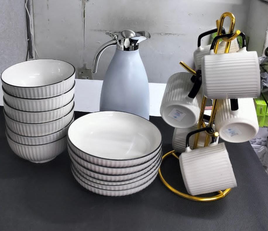 19 PIECES DINNER SET