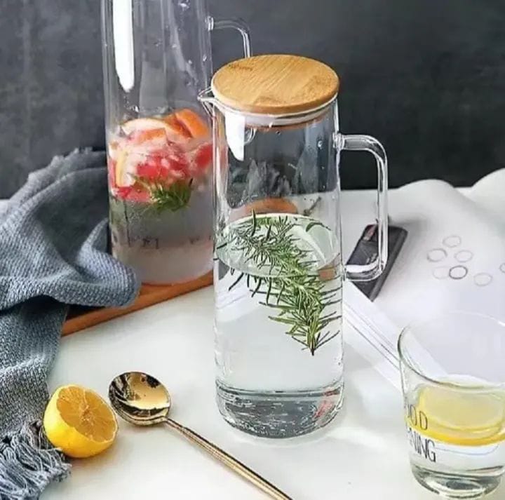 Glass jug with bamboo lid
