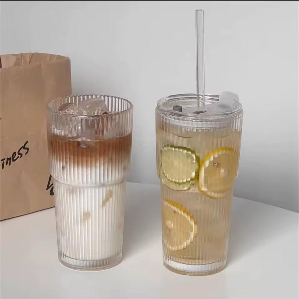 Heavy borosilicate tumbler with straw