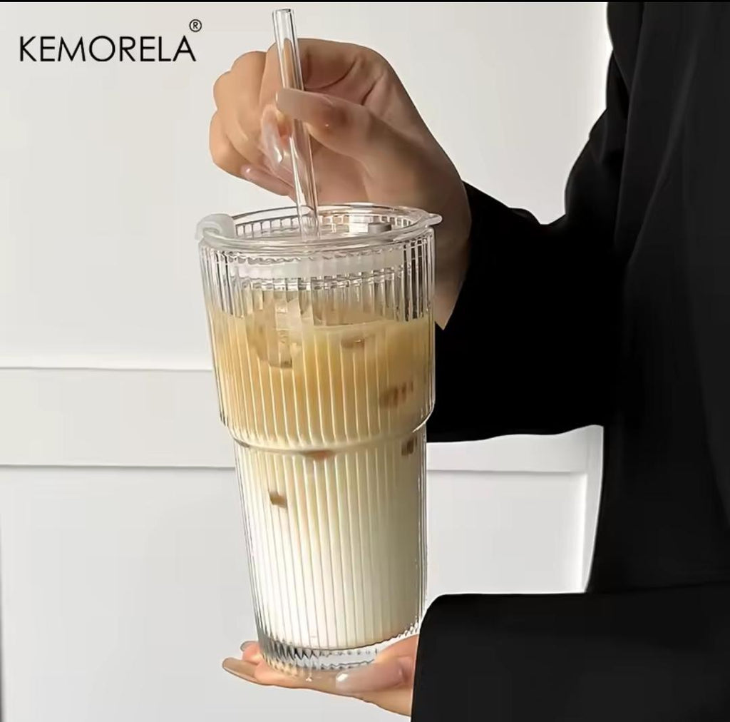 Heavy borosilicate tumbler with straw