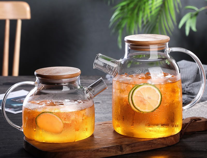 Glass Heat Resistant Water Pitcher with Bamboo Lid