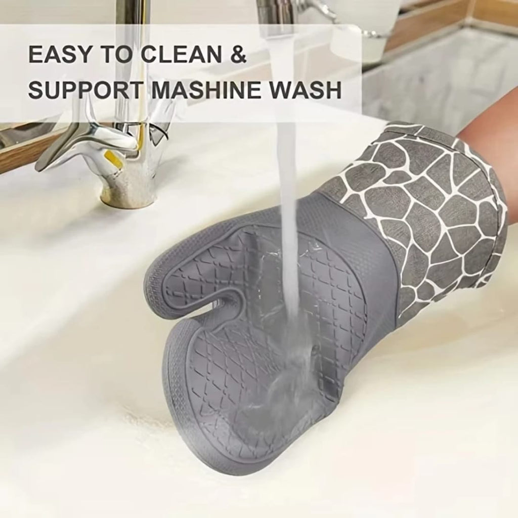 Heat resistant silicone oven gloves with soft cotton lining