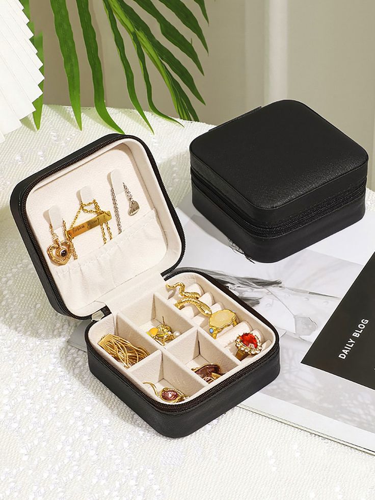 Portable Jewelry Travel Case Organizer/ Portable Mini Storage Boxes Display For Rings, Earrings, Necklaces
